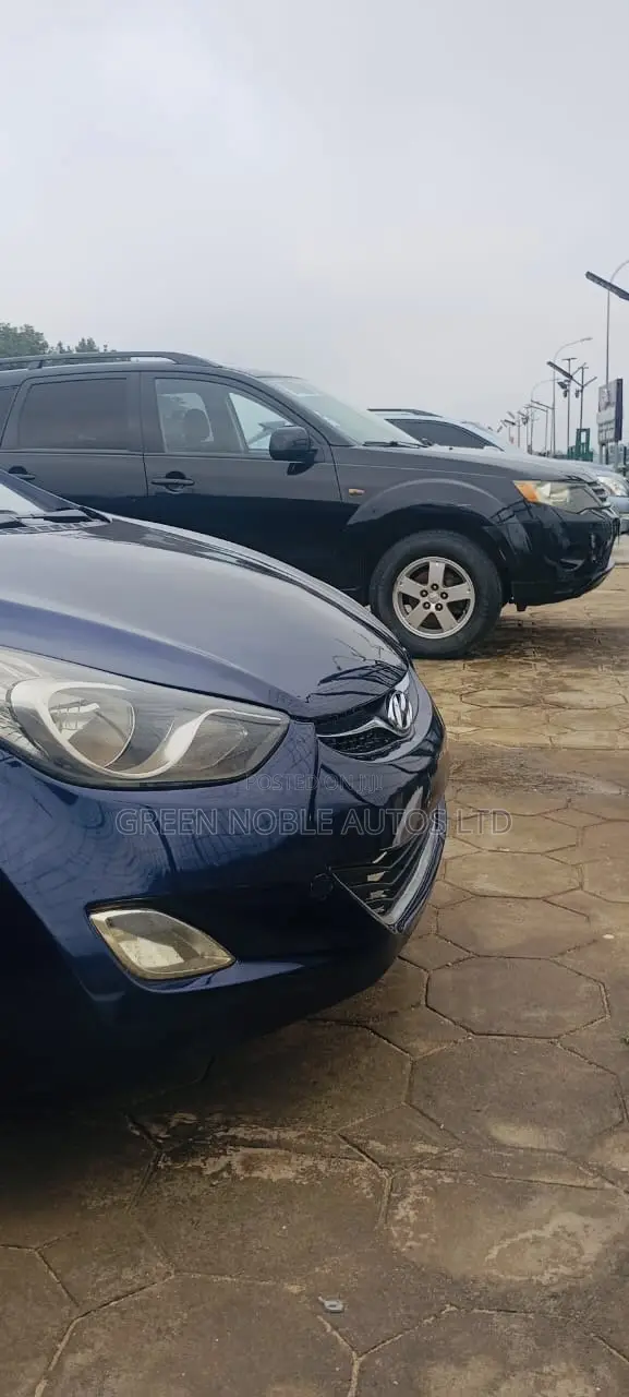 Hyundai Elantra GLS Sedan FWD (1.8L 4cyl 6A) 2013 Blue