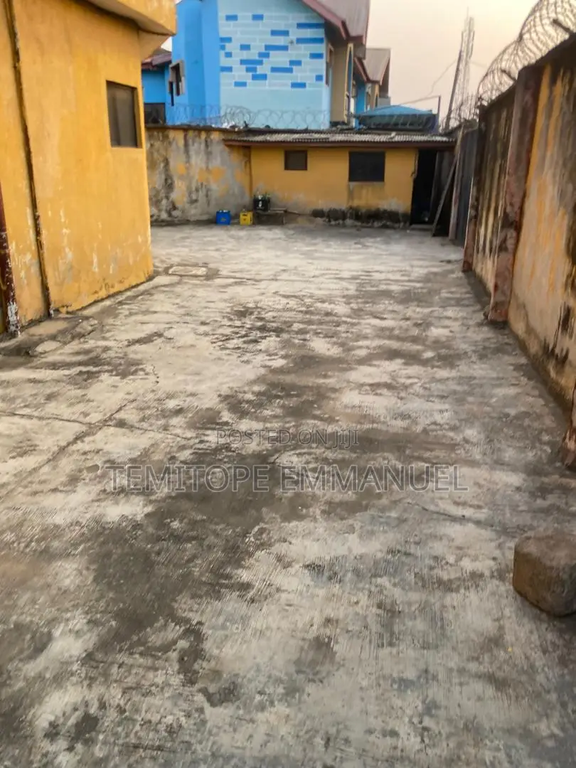 Furnished 16bdrm Block of Flats in Akowonjo for sale