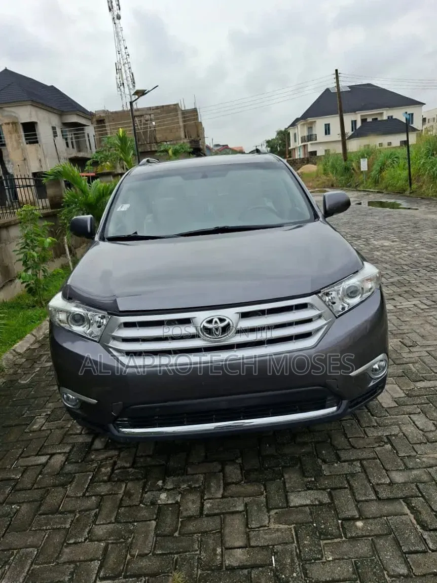 Toyota Highlander 2013 Gray