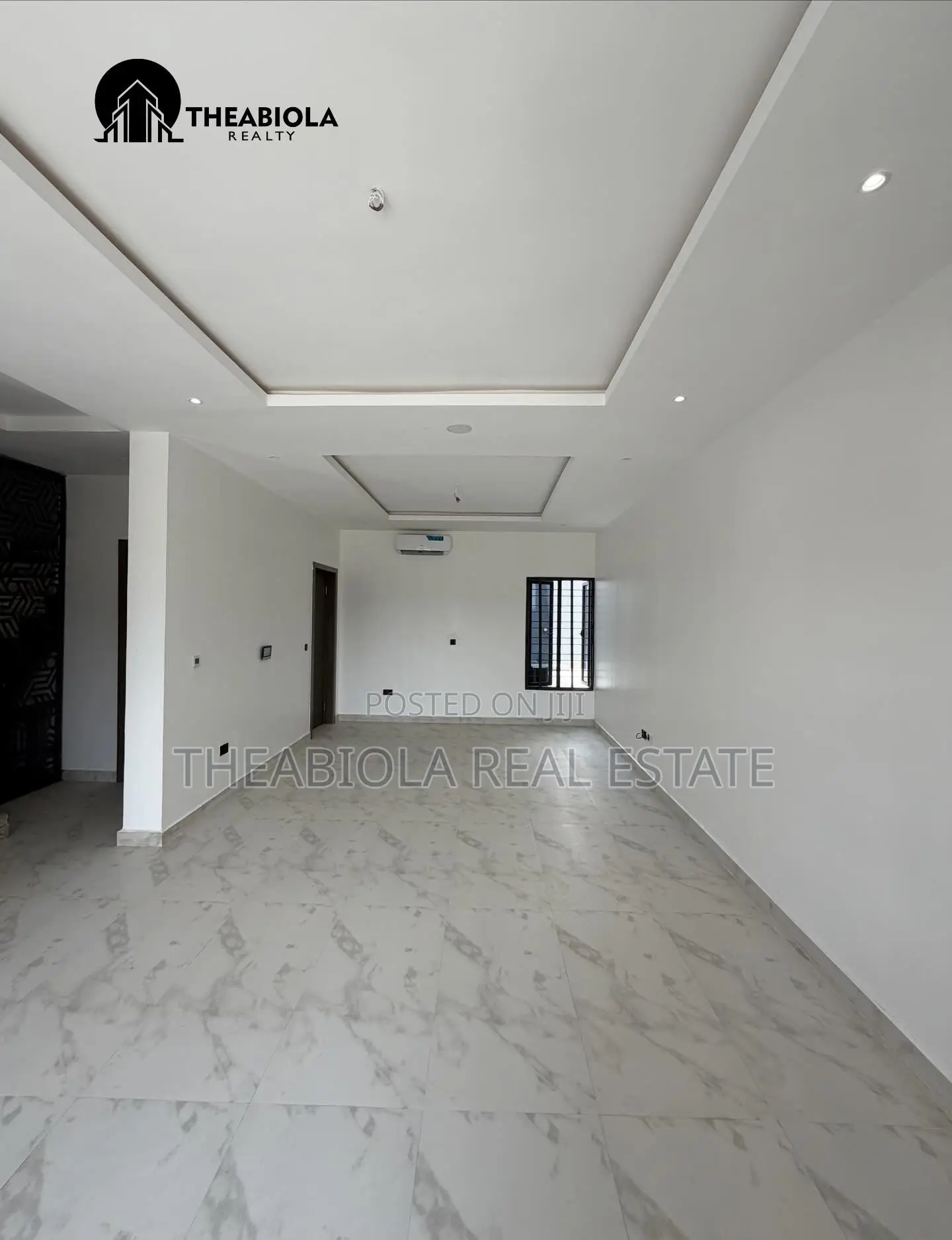 5bdrm Townhouse/Terrace in Guzape, Abuja for sale