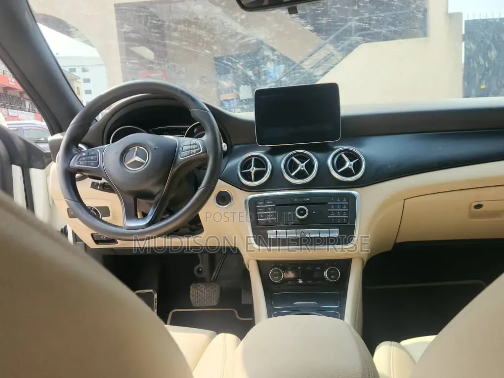 Mercedes-Benz CLA-Class 2017 White