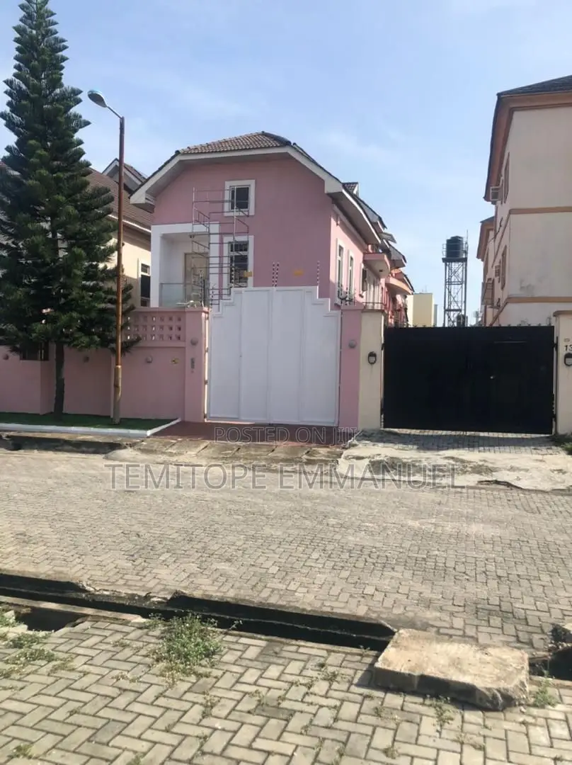 Furnished 5bdrm House in Lekki Phase 1 for sale