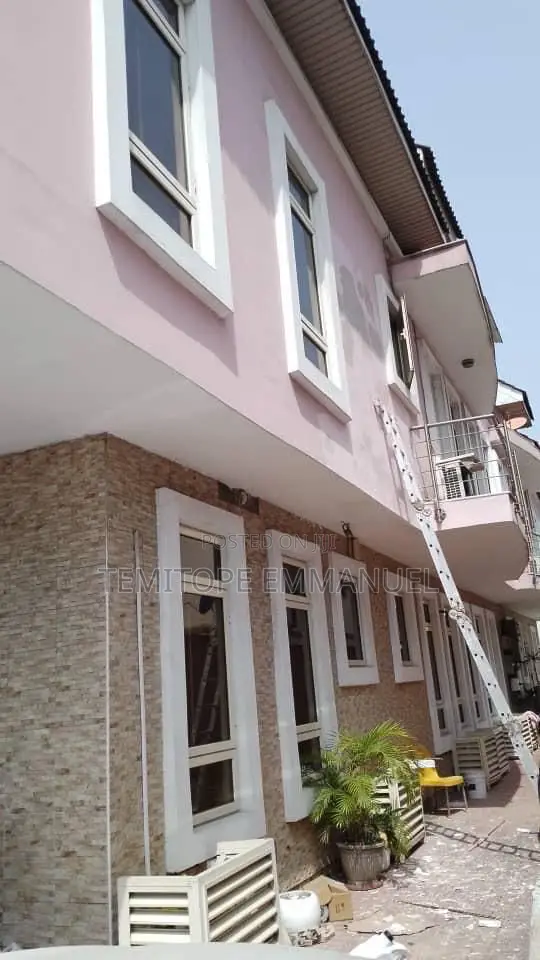 Furnished 5bdrm House in Lekki Phase 1 for sale