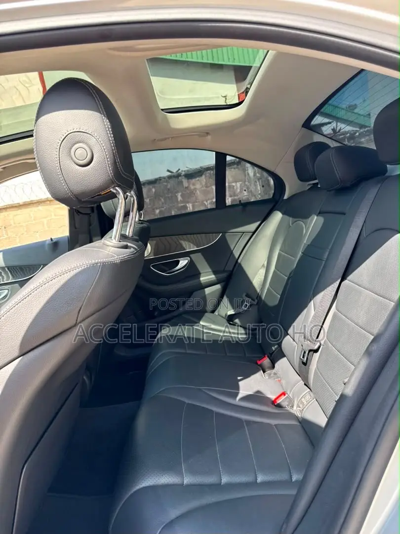 Mercedes-Benz C300 Sport 4Matic Sedan AWD (2.0L 4cyl 7A) 2017 Silver