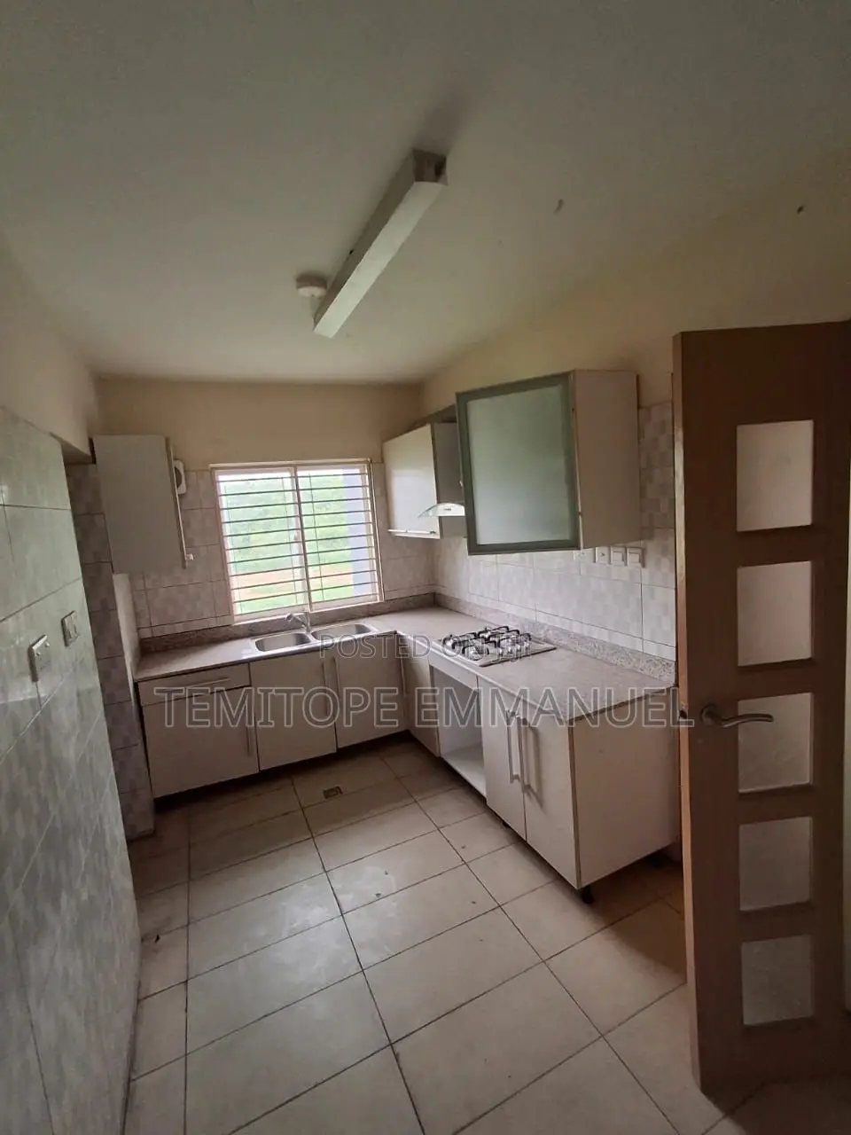Furnished 3bdrm Apartment in Ipaja for sale