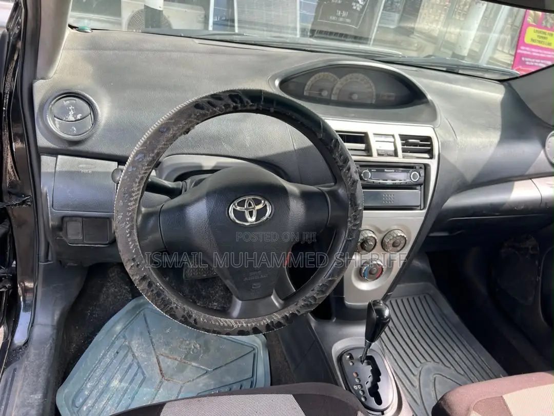 Toyota Yaris 2009 Black