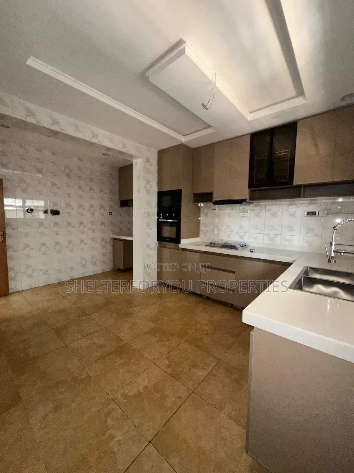 4bdrm House in Victoria Island Extension for sale