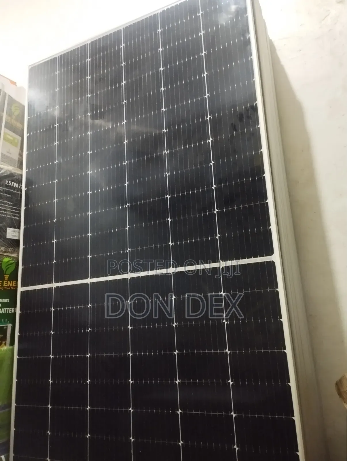 590 Watts 10 Boxbar Bi-Facial Longi Solar Panel