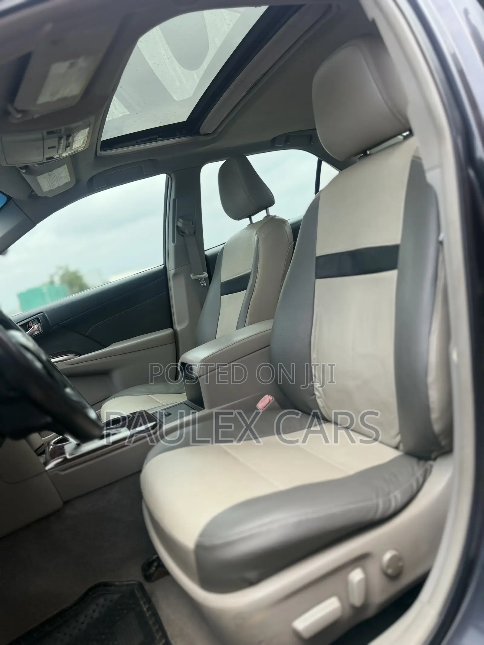 Toyota Camry XLE 4dr Sedan (2.5L 4cyl 6A) 2013 Gray