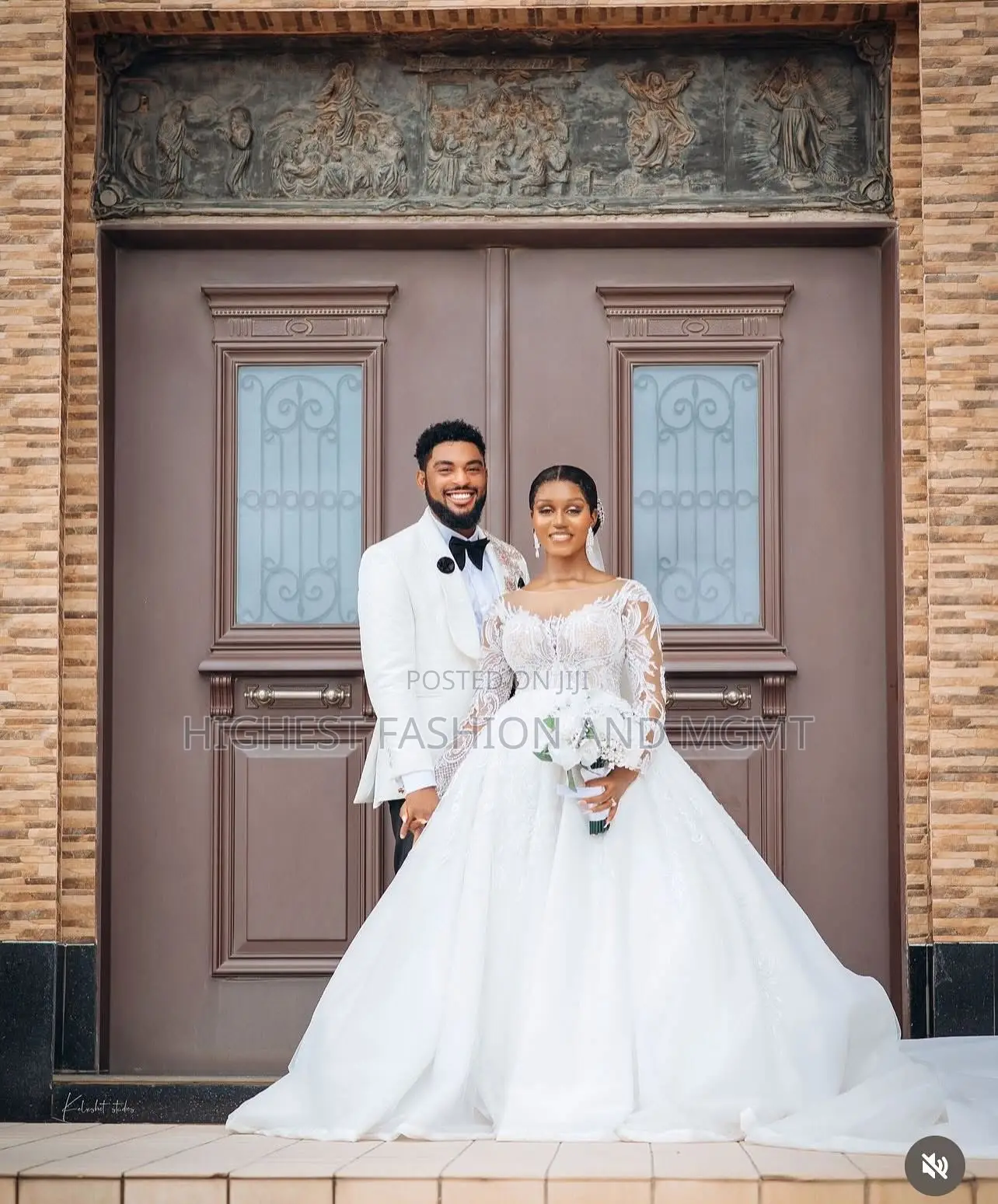 Ethereal Long-Sleeve Lace Gown Men’S Textured White Tuxedo Jacket