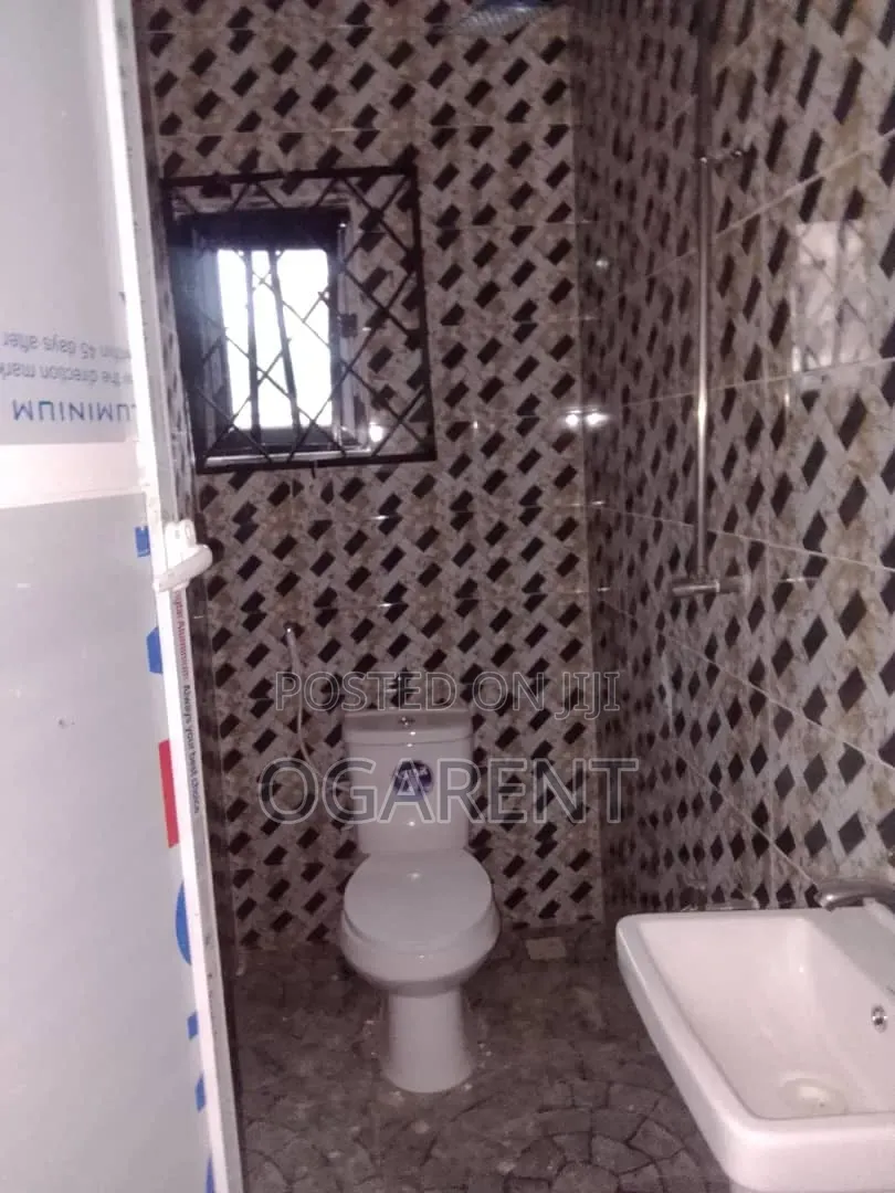1bdrm Apartment in Benin City for rent