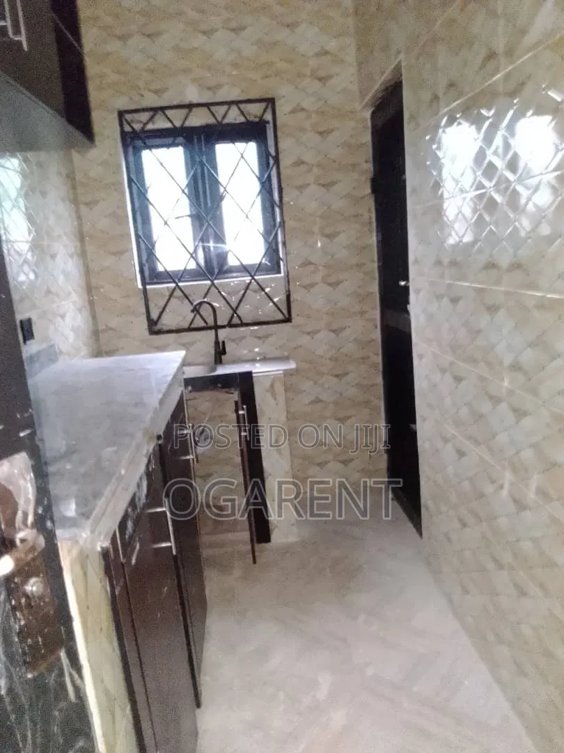 1bdrm Apartment in Benin City for rent