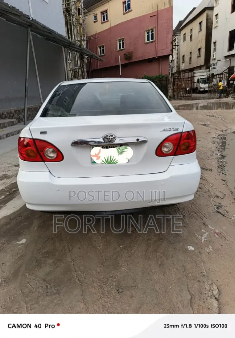 Toyota Corolla 2004 White