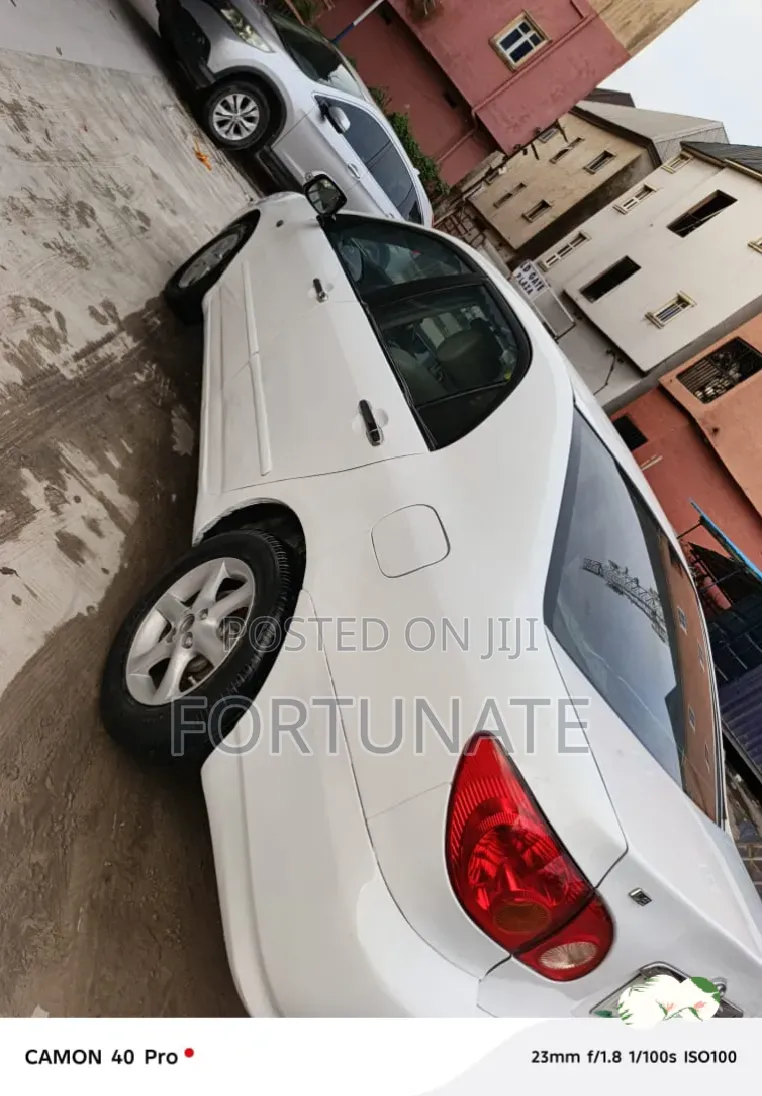 Toyota Corolla 2004 White