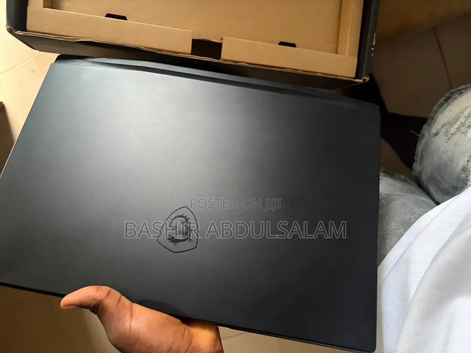 New Laptop MSI Stealth 17 Studio A13V 32GB Intel Core i9 SSD 1T