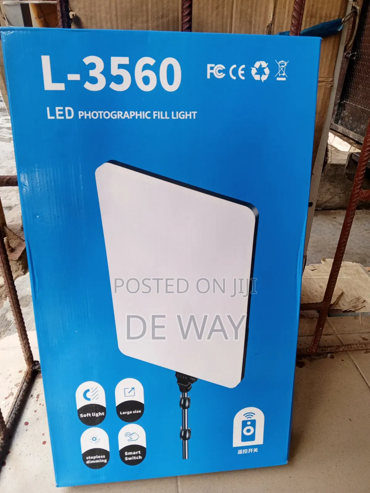L-3560 Panel Light With a Tripod Stand
