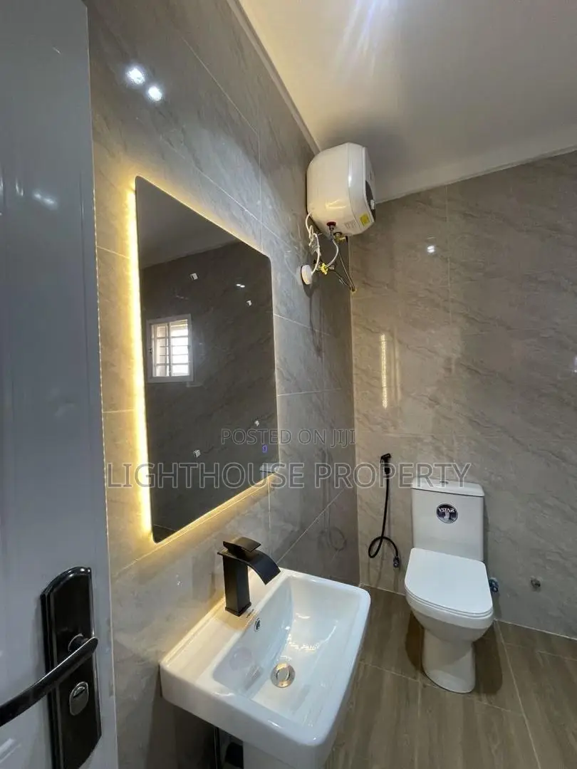 4bdrm Duplex in Brains And Hammers, Life Camp for rent