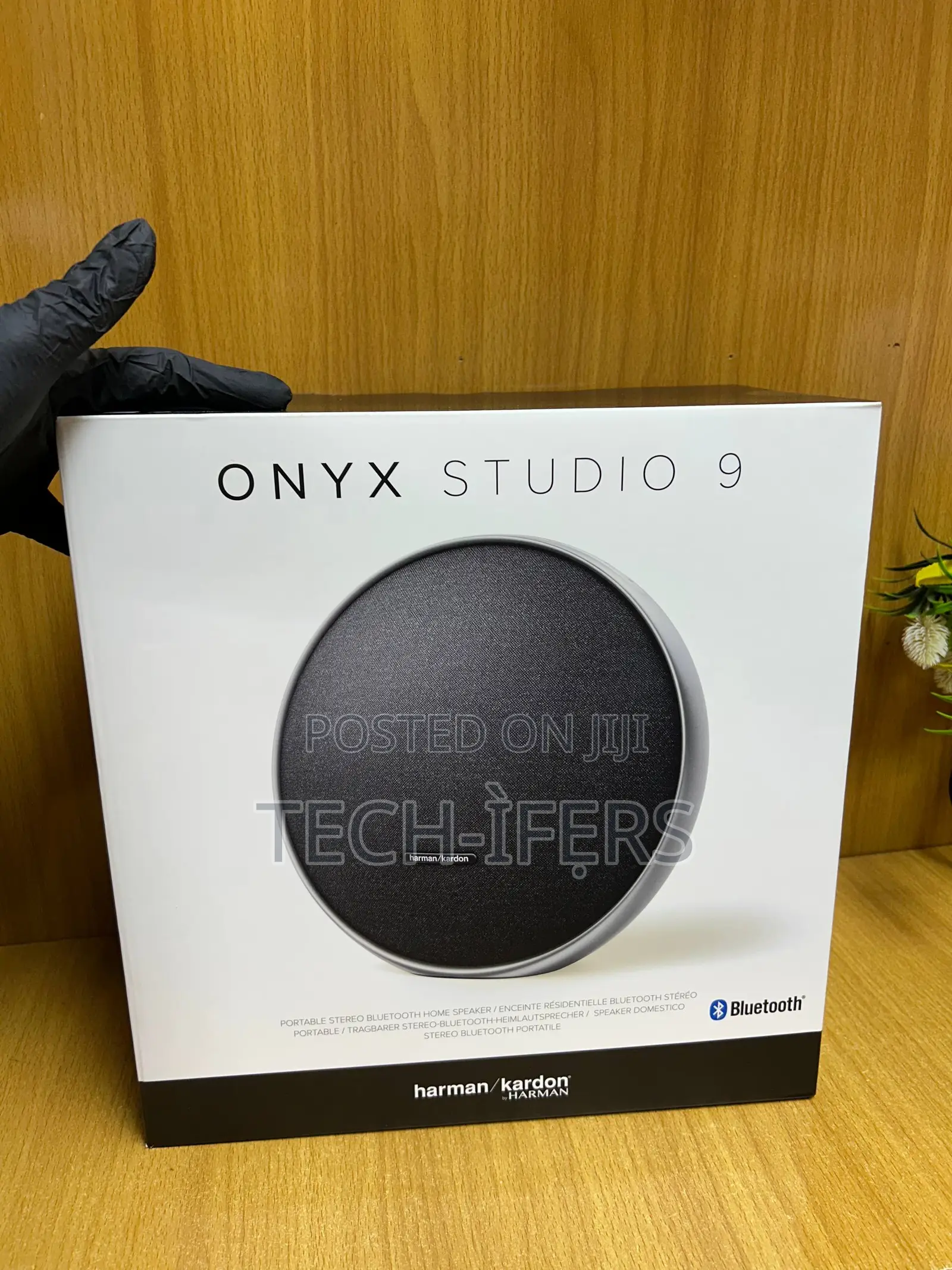 Onyx Studio 9