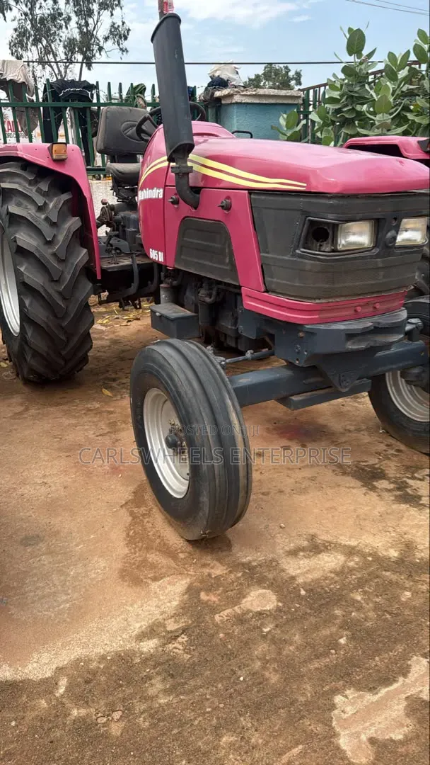 Foreign Used Mahindra 605di Tractor