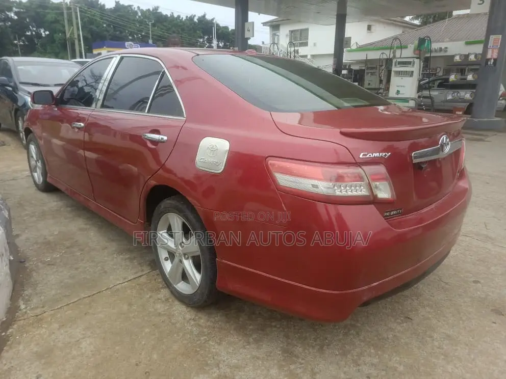 Toyota Camry SE 4dr Sedan (2.5L 4cyl 6AM) 2010 Red
