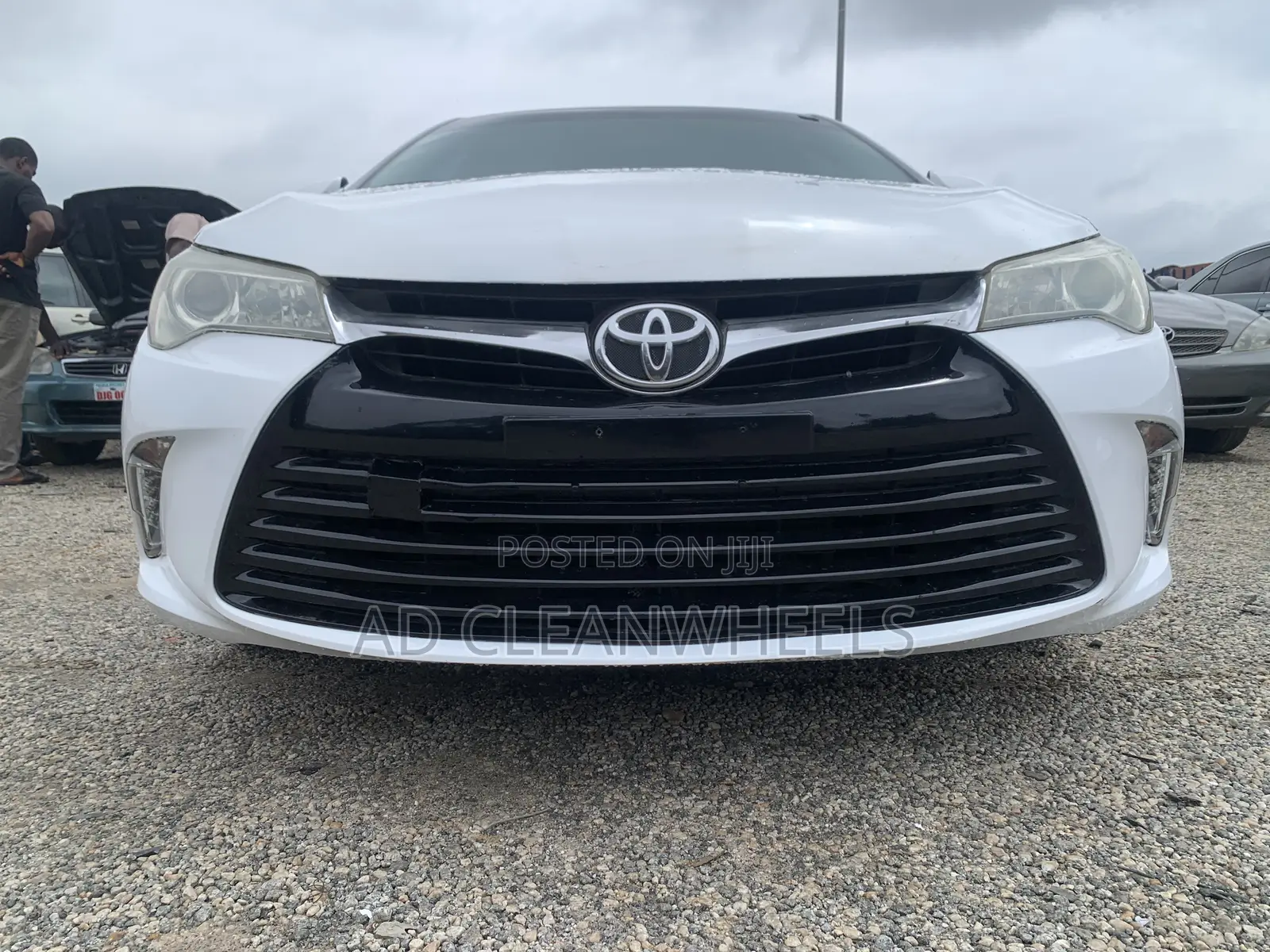 Toyota Camry XLE 4dr Sedan (2.5L 4cyl 6A) 2016 White