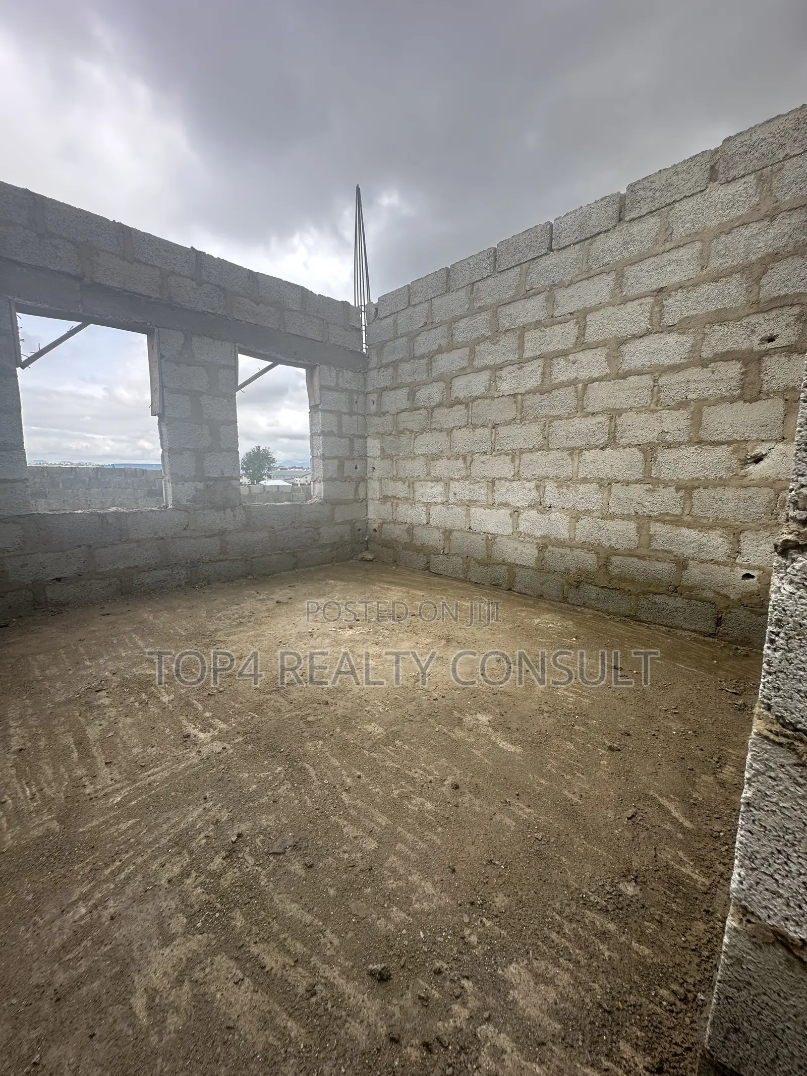 3bdrm Apartment in Crescent Garden, Kuje for sale