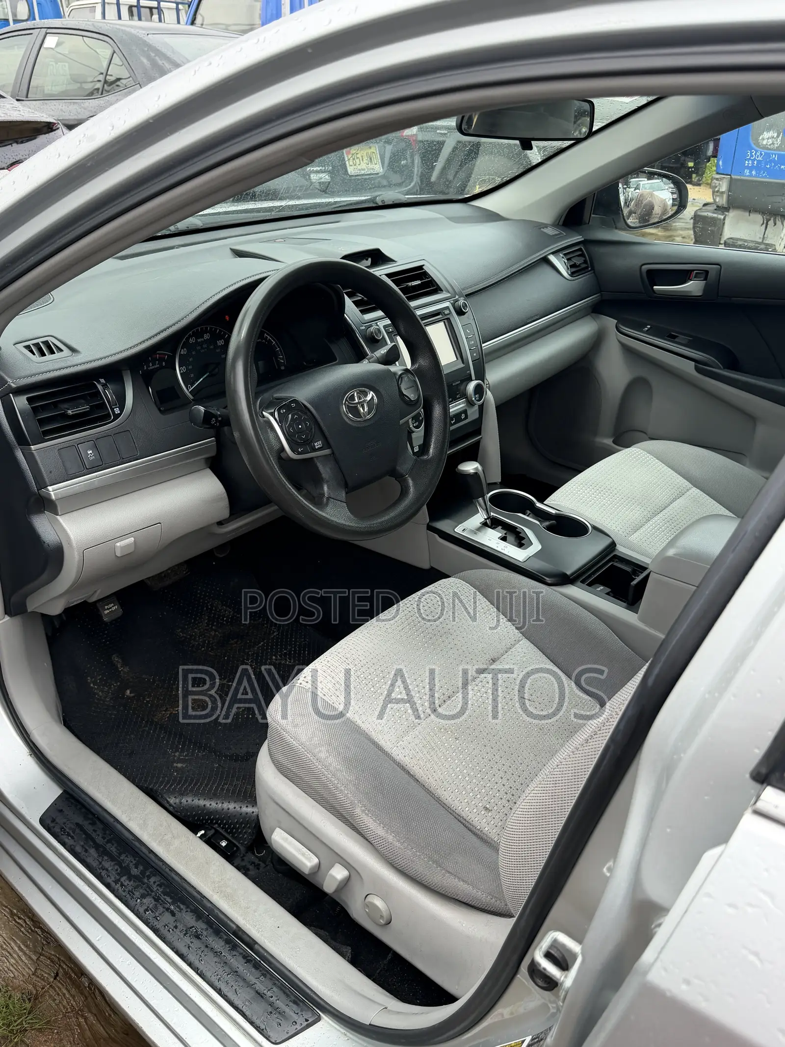 Toyota Camry LE 4dr Sedan (2.5L 4cyl 6A) 2013 Silver