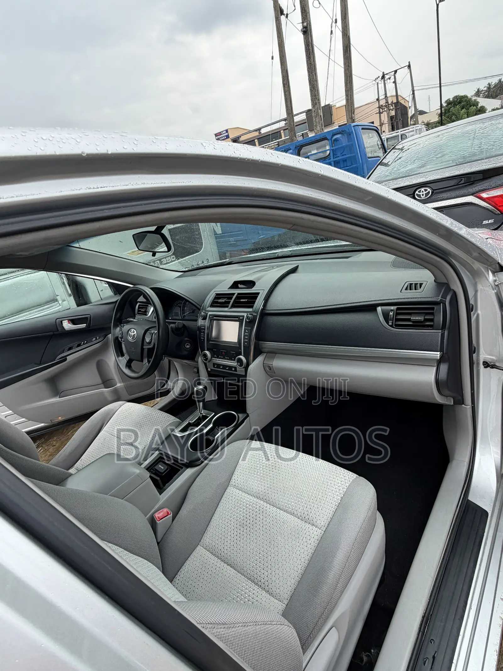 Toyota Camry LE 4dr Sedan (2.5L 4cyl 6A) 2013 Silver