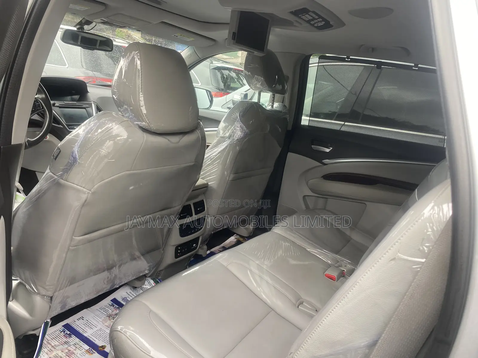 Acura MDX Advance and Entertainment Packages 4dr SUV (3.5L 6cyl 6A)