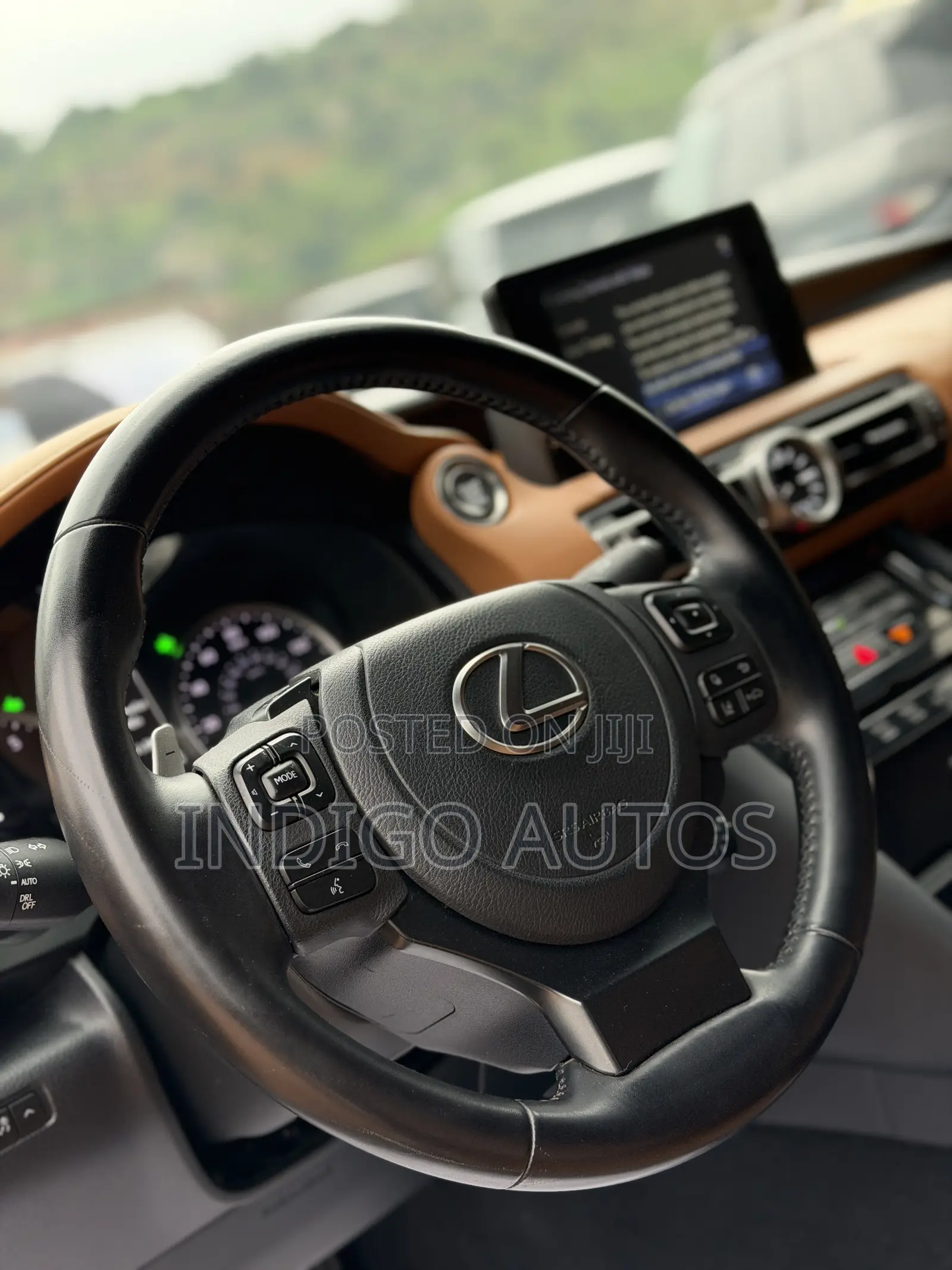 Lexus IS 2021 Gold