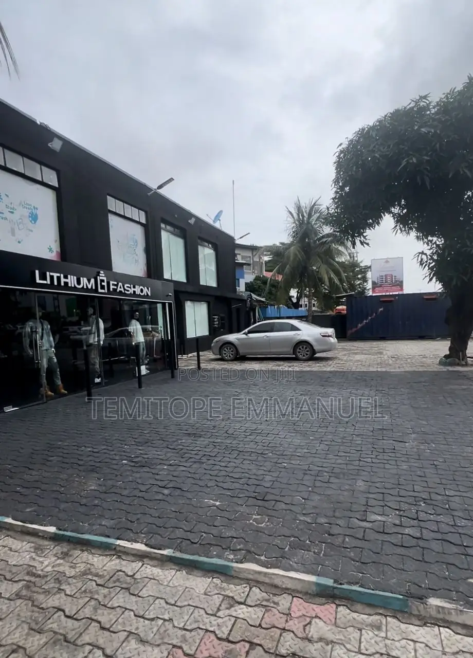 Furnished 5bdrm Duplex in Lekki Phase 1 for sale