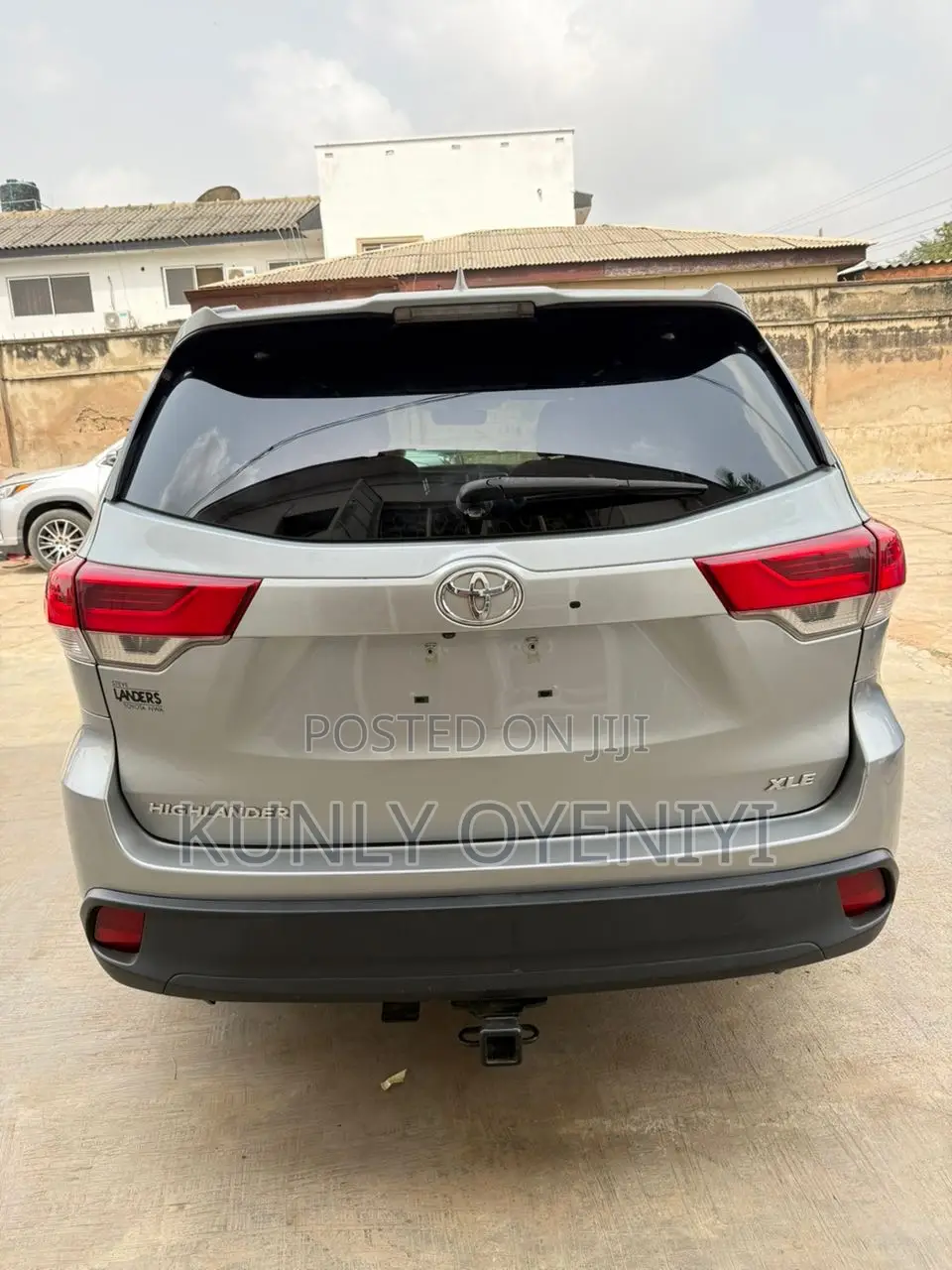 Toyota Highlander XLE 4x2 V6 (3.5L 6cyl 8A) 2018 Silver