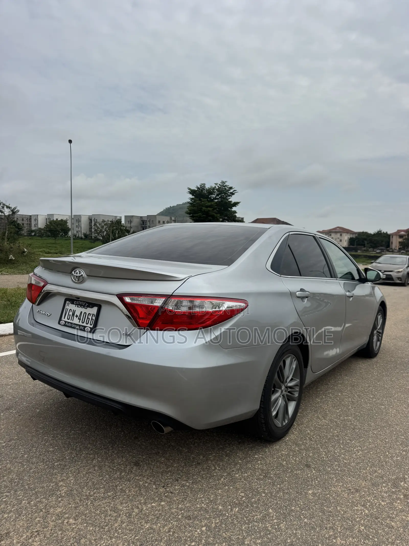 Toyota Camry SE 4dr Sedan (2.5L 4cyl 6A) 2016 Silver
