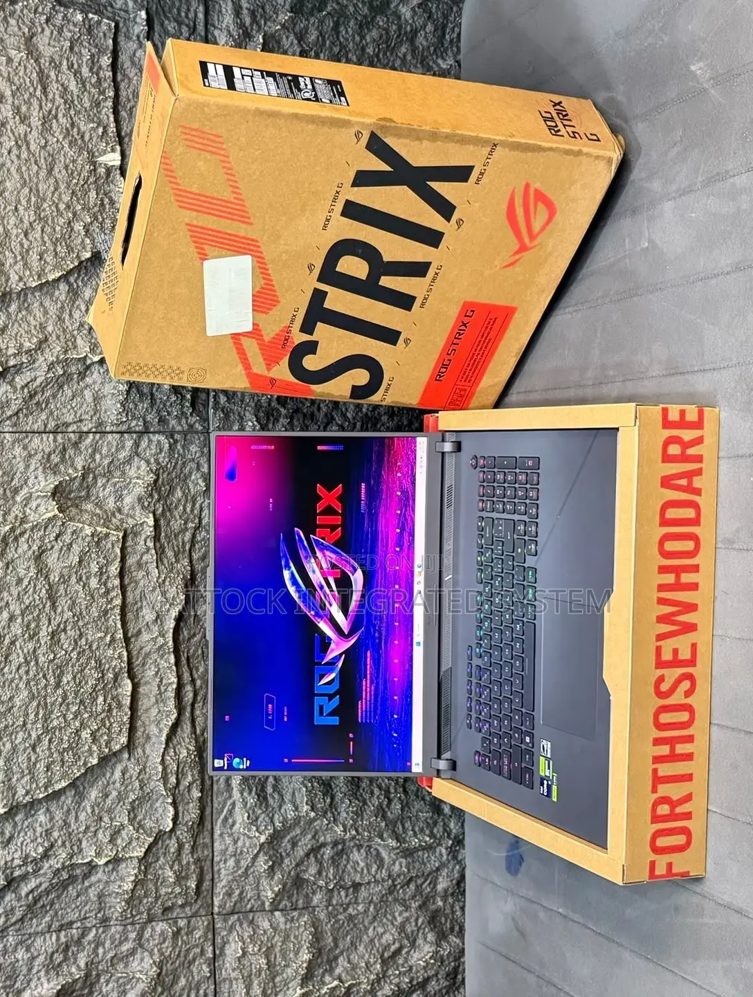 New Laptop Asus ROG Strix G18 32GB Intel Core i9 SSD 1T
