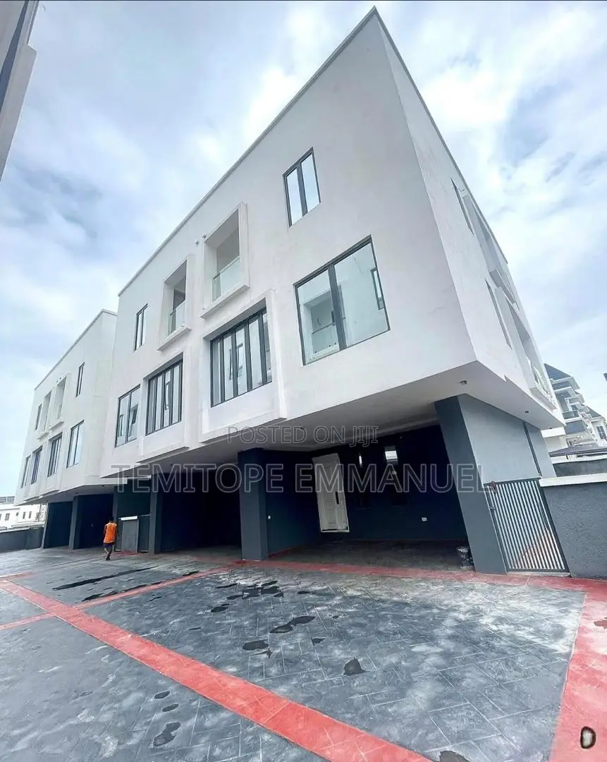Furnished 20bdrm Duplex in Lekki for sale