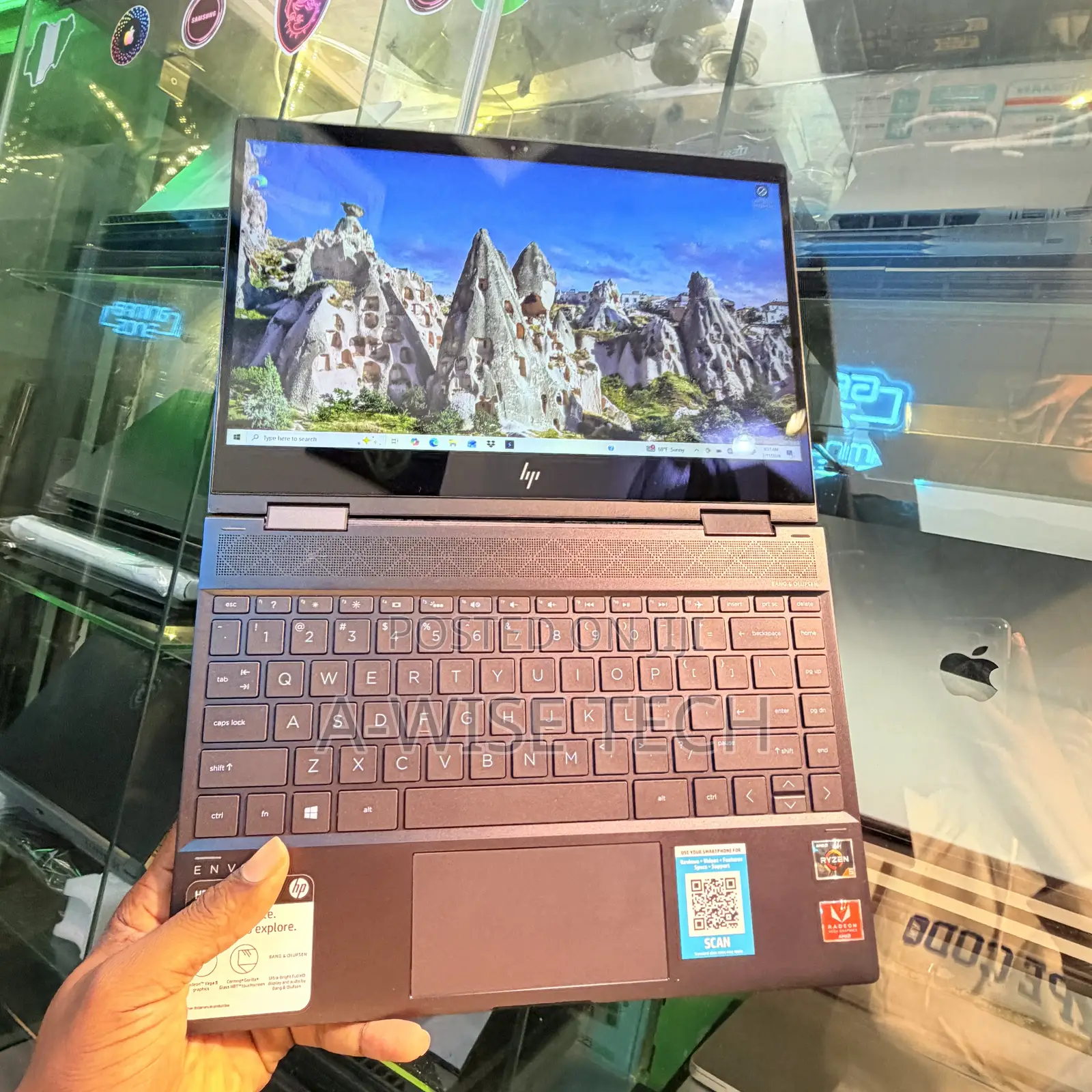 Laptop HP Envy x360 8GB AMD Ryzen 5 SSD 256GB