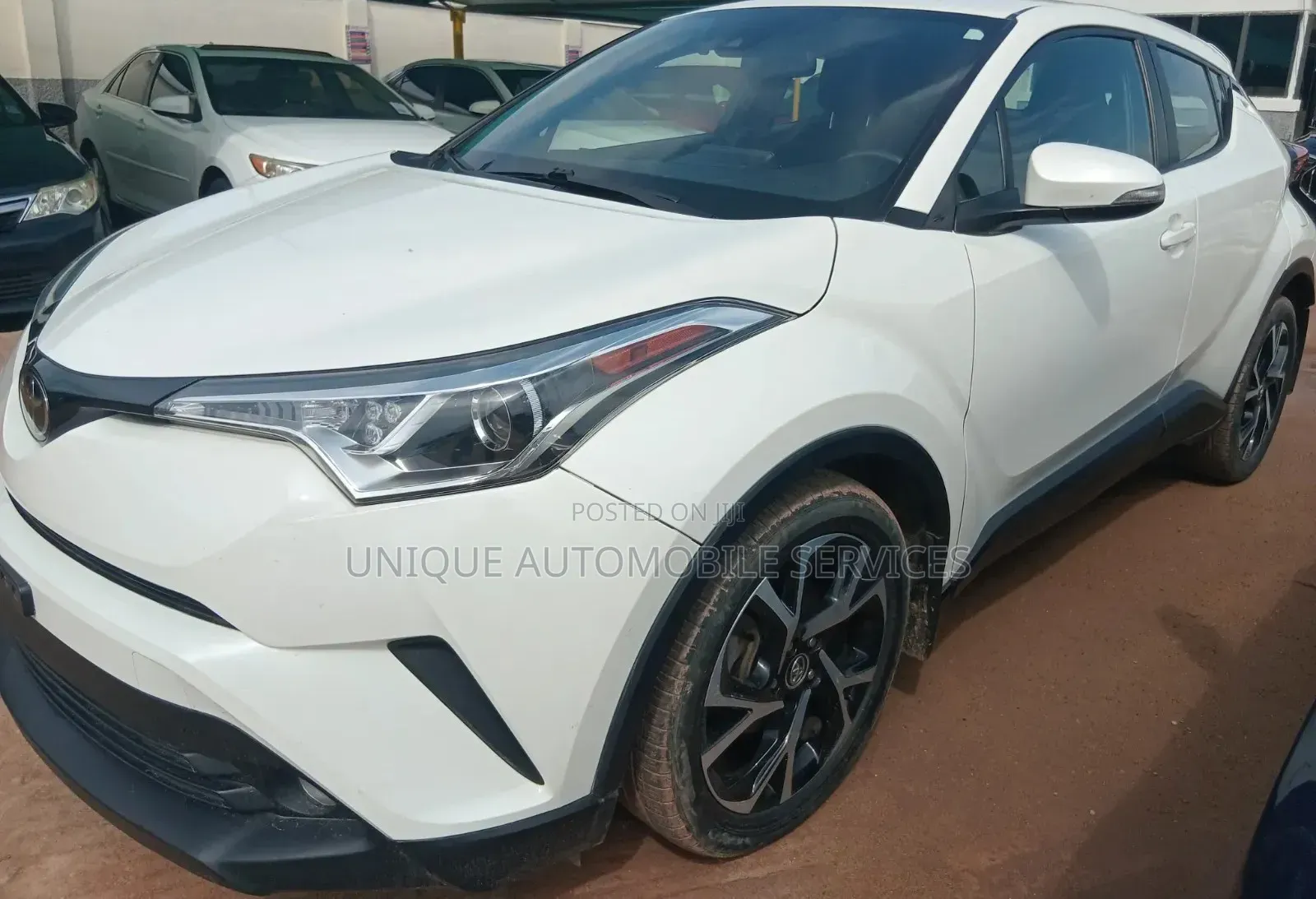 Toyota C-HR XLE Prermium FWD (2.0L 4cyl 2AM) 2018 Off white