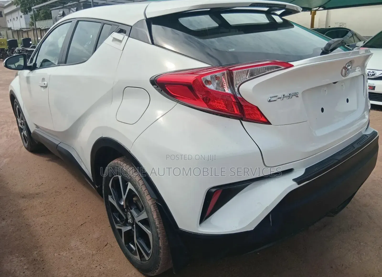 Toyota C-HR XLE Prermium FWD (2.0L 4cyl 2AM) 2018 Off white
