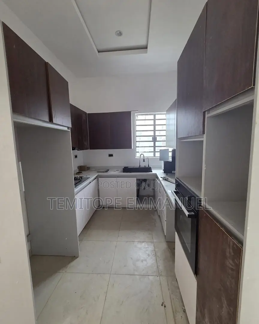 Furnished 3bdrm Apartment in Ikeja GRA for sale