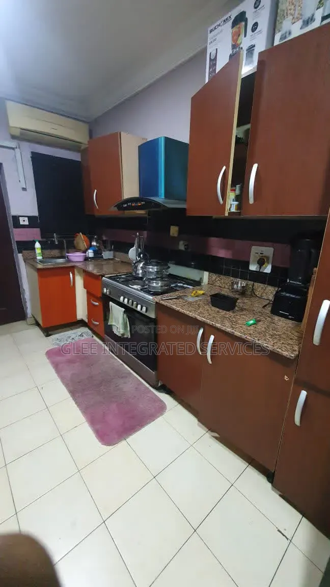 3bdrm Block of Flats in Akoka for sale