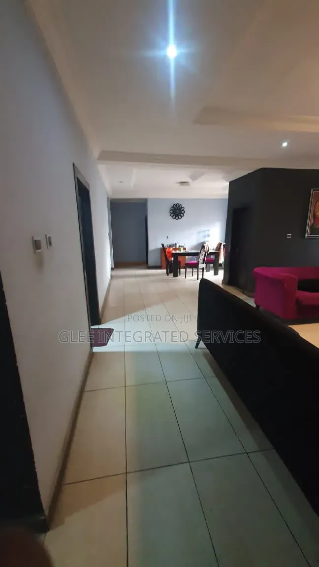 3bdrm Block of Flats in Akoka for sale