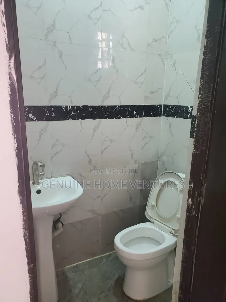 Furnished 3bdrm Duplex in Ikota for sale