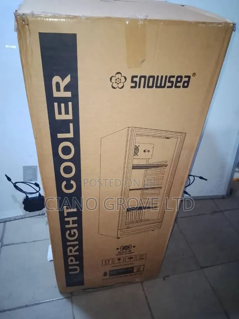 Snow Sea Transparent Chiller 270litres