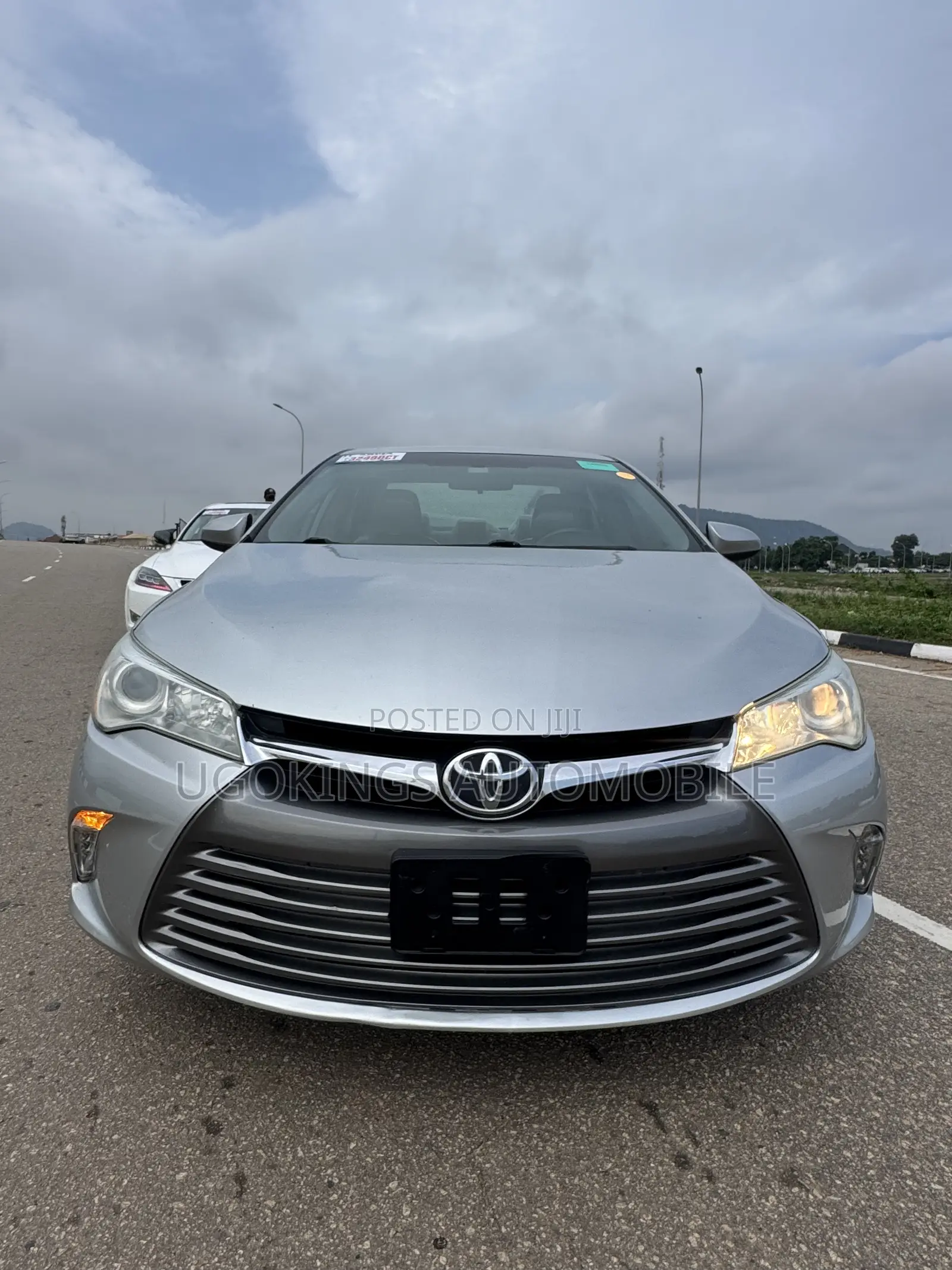 Toyota Camry XLE 4dr Sedan (2.5L 4cyl 6A) 2015 Silver