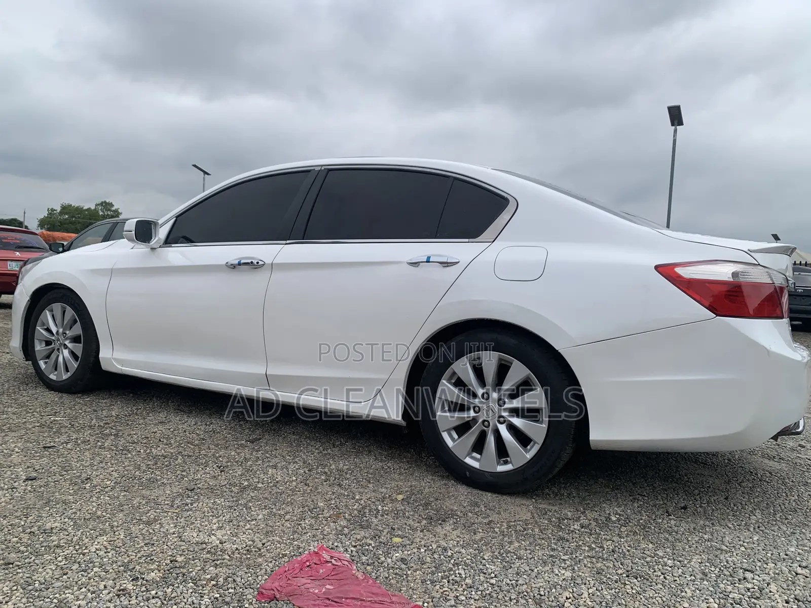 Honda Accord EX-L V-6 4dr Sedan w/Navigation (3.5L 6cyl 6A) 2014 White
