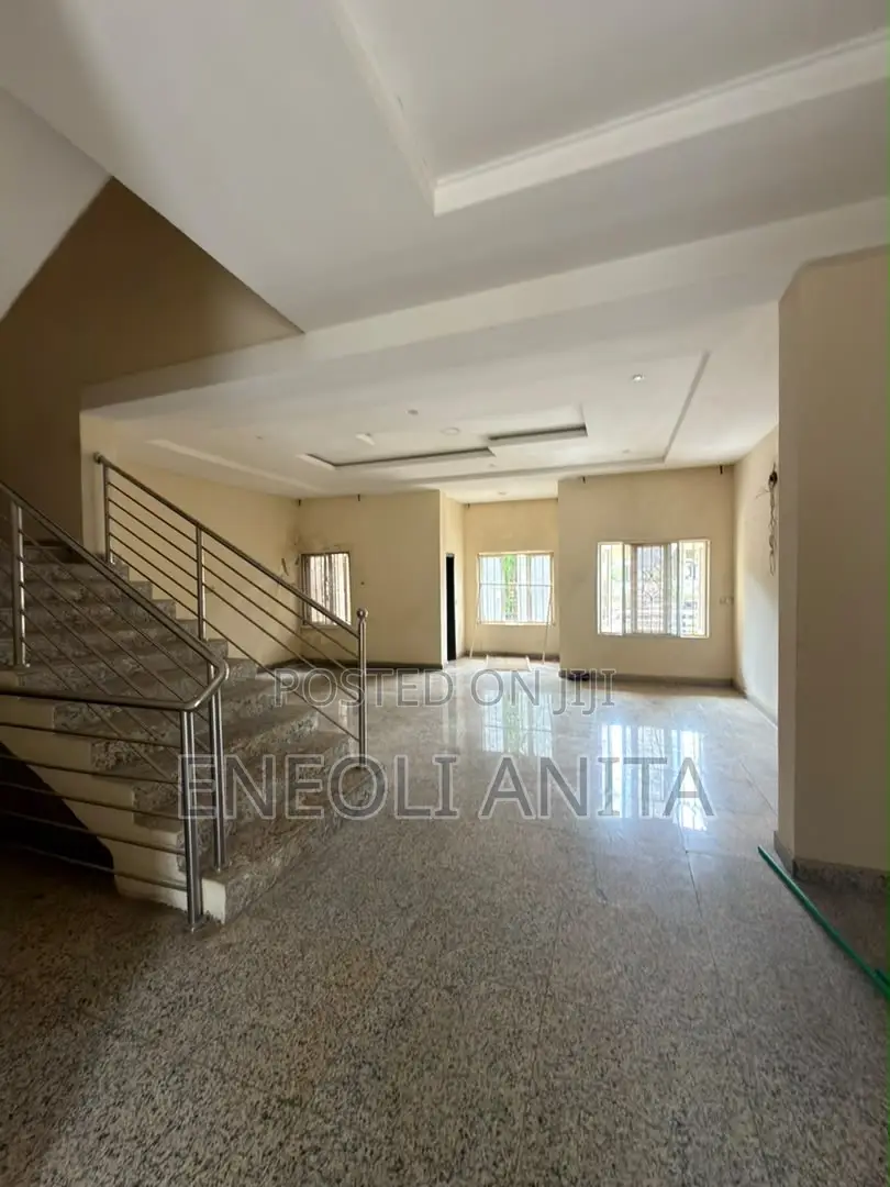 4bdrm Duplex in Maitama for rent