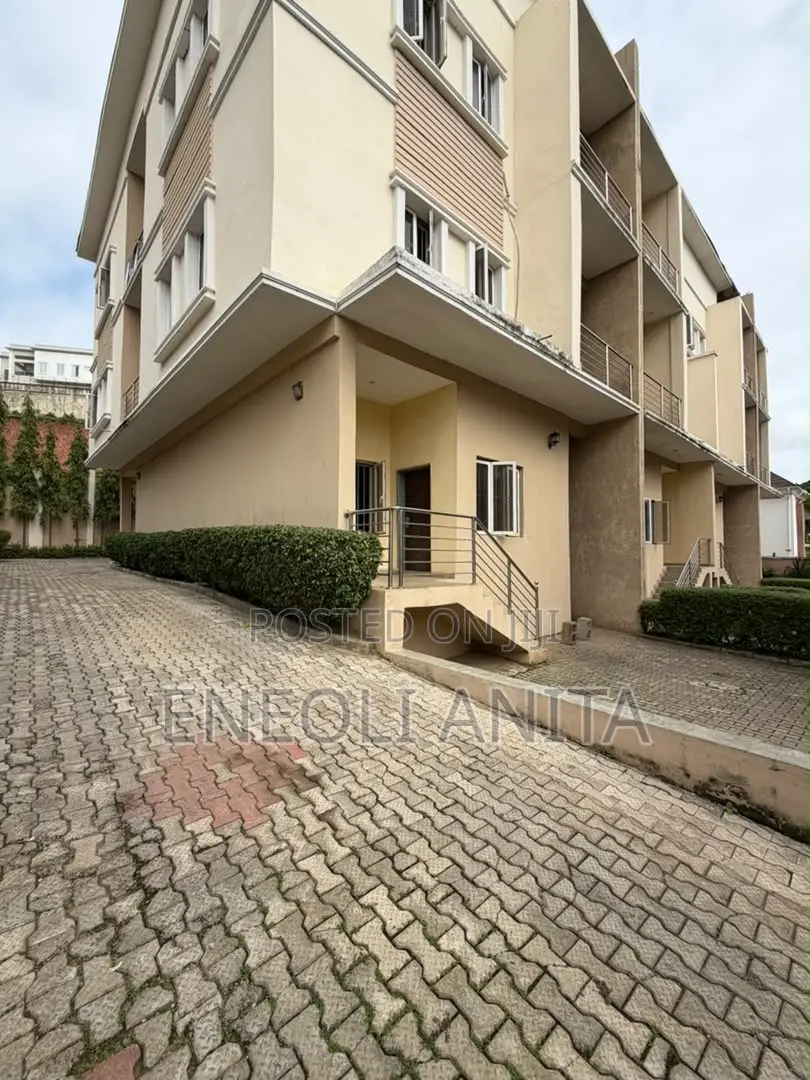 4bdrm Duplex in Maitama for rent