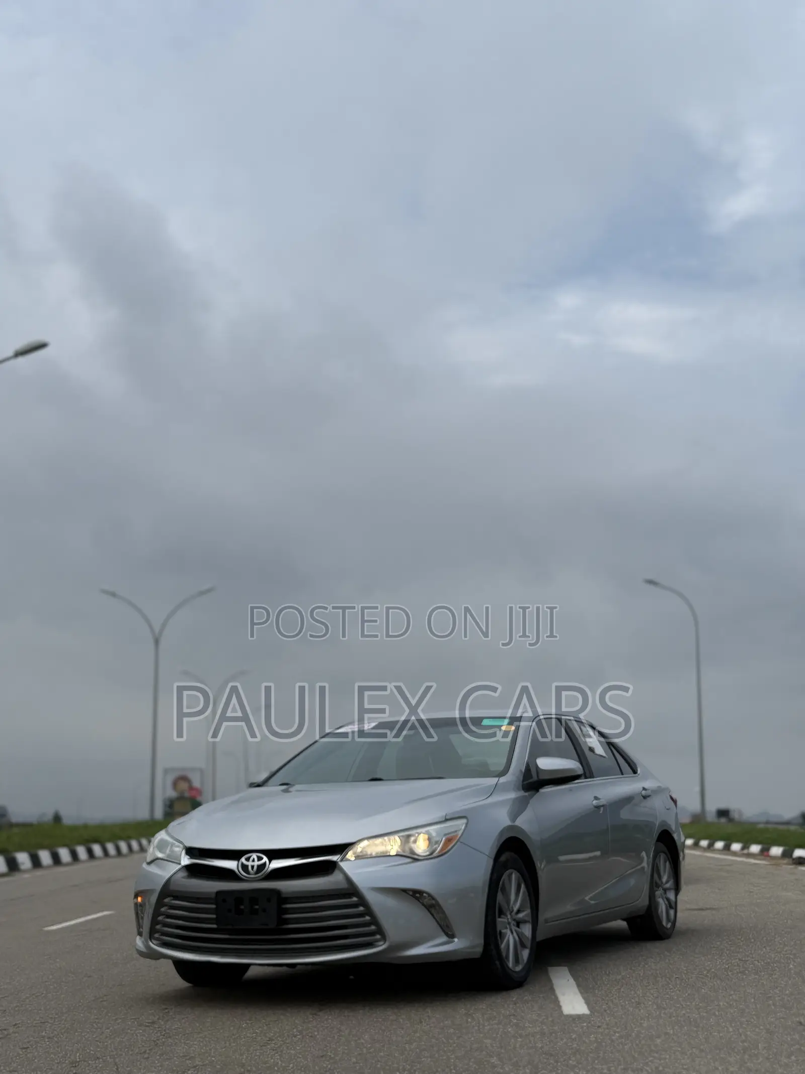 Toyota Camry XLE 4dr Sedan (2.5L 4cyl 6A) 2016 Silver