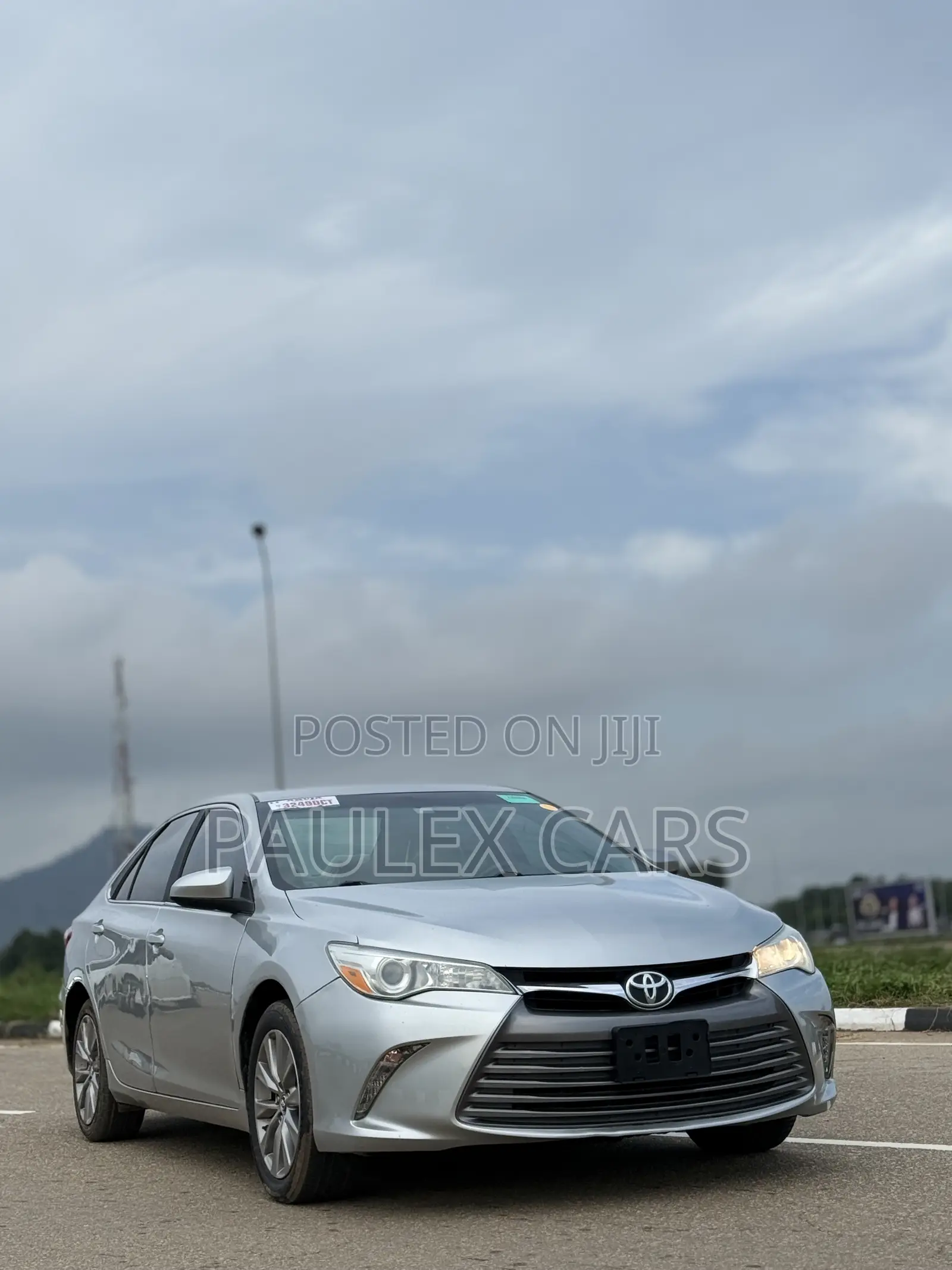 Toyota Camry XLE 4dr Sedan (2.5L 4cyl 6A) 2016 Silver