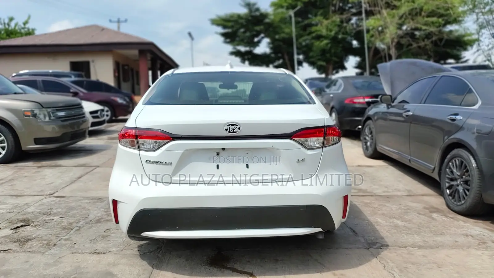Toyota Corolla LE 2020 White
